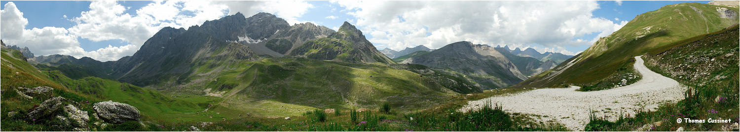 Accueil/Alpes - Randonn�es/Au pied du Galibier - de plan Lachat au lac rond par le col des Rochilles - Galibier_Lac_Grand_Ban_pano_reduit